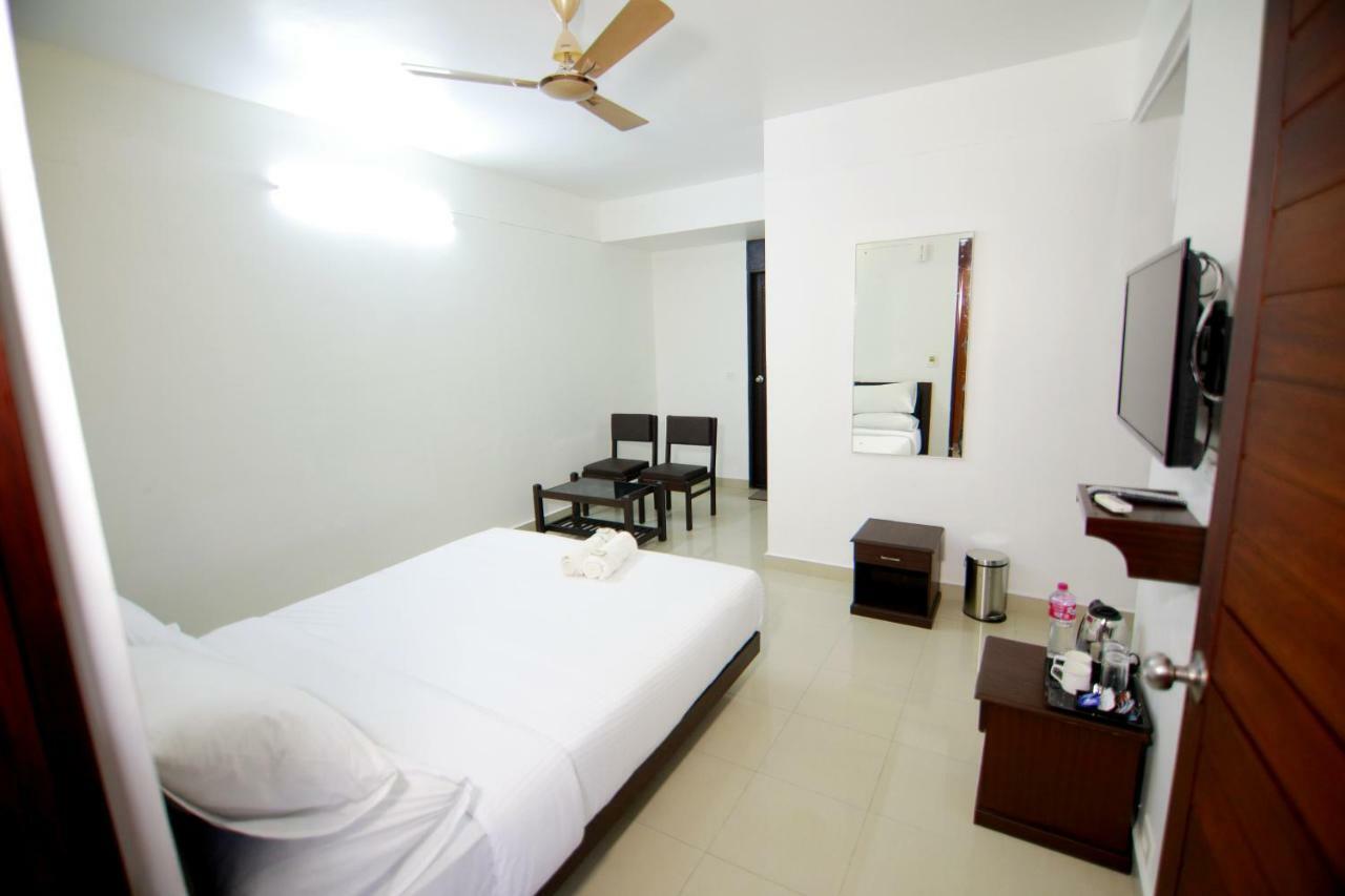 Ss Beach Resort Varkala Eksteriør billede